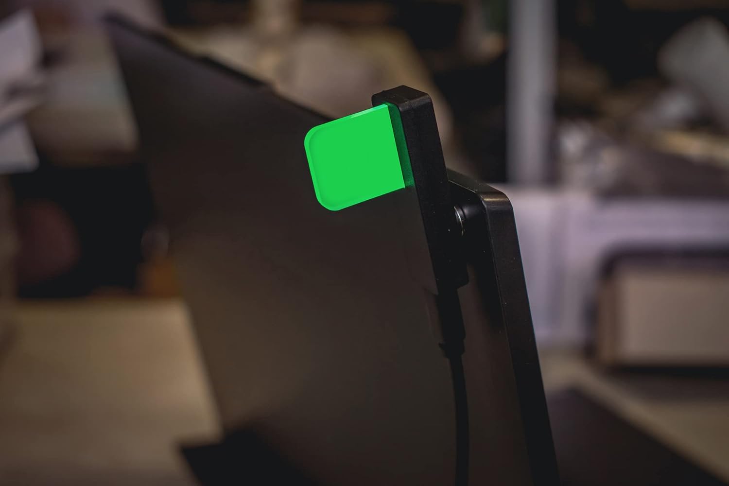 Luxafor Flag Busy Light Scale